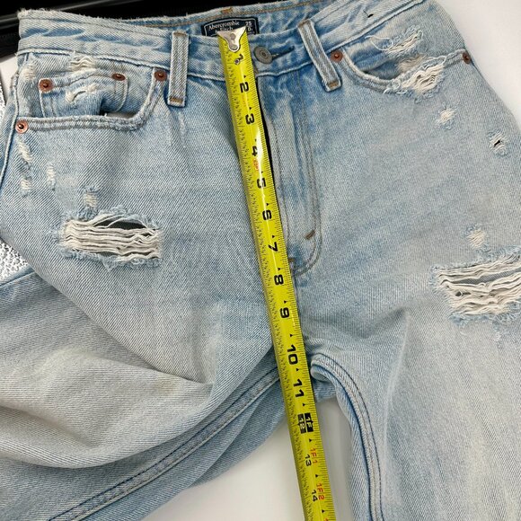 Abercrombie & Fitch Mom Jeans | Light Wash Distressed | Raw Hem | Size 25 - Picture 8 of 9